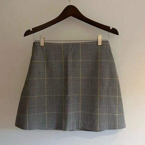 Aritzia High-Waisted A-line Mini Skirt - Picture 1 of 5